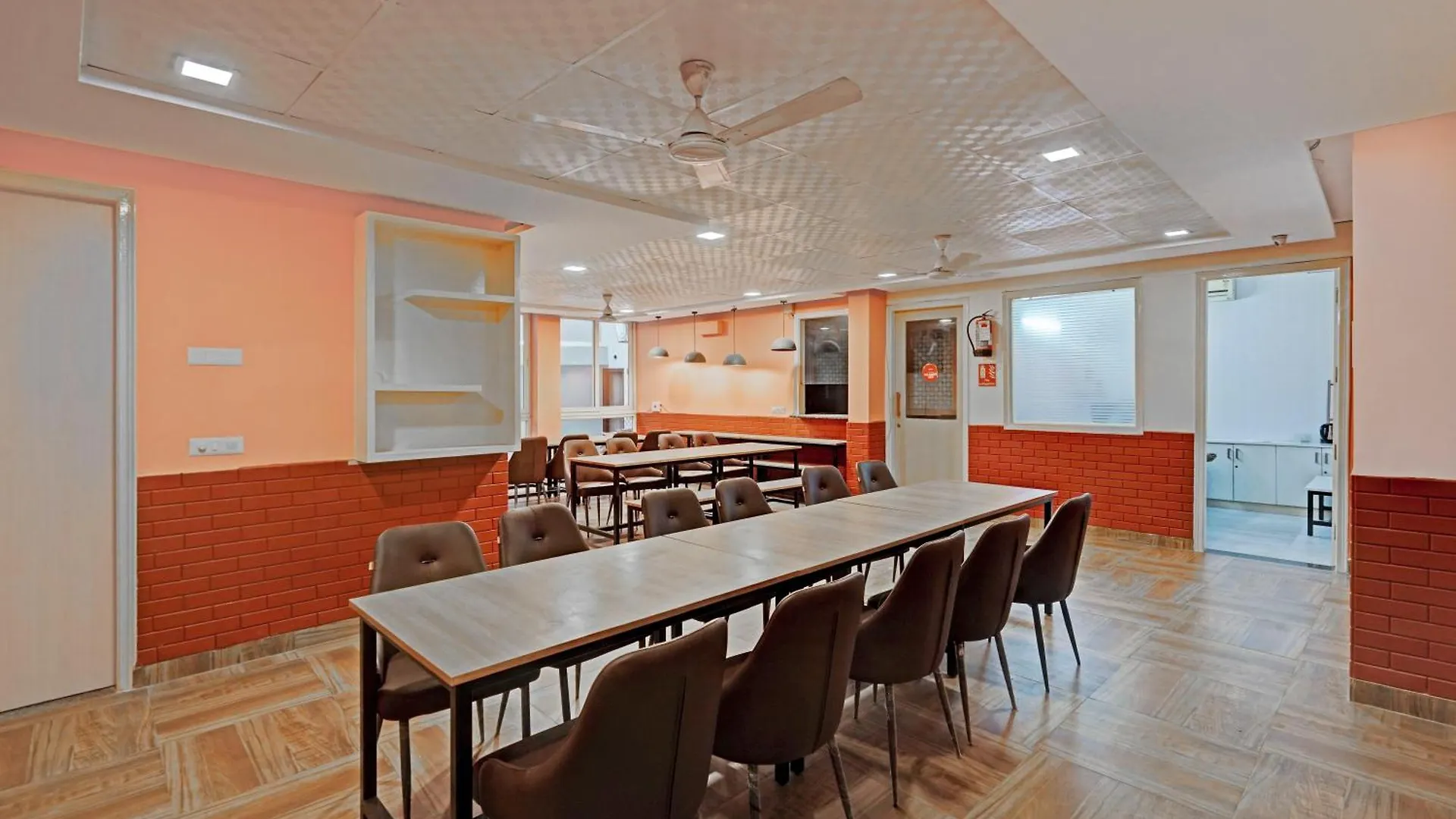 Madstays Hotel - Medicity Near Medanta Hospital Gurgaon