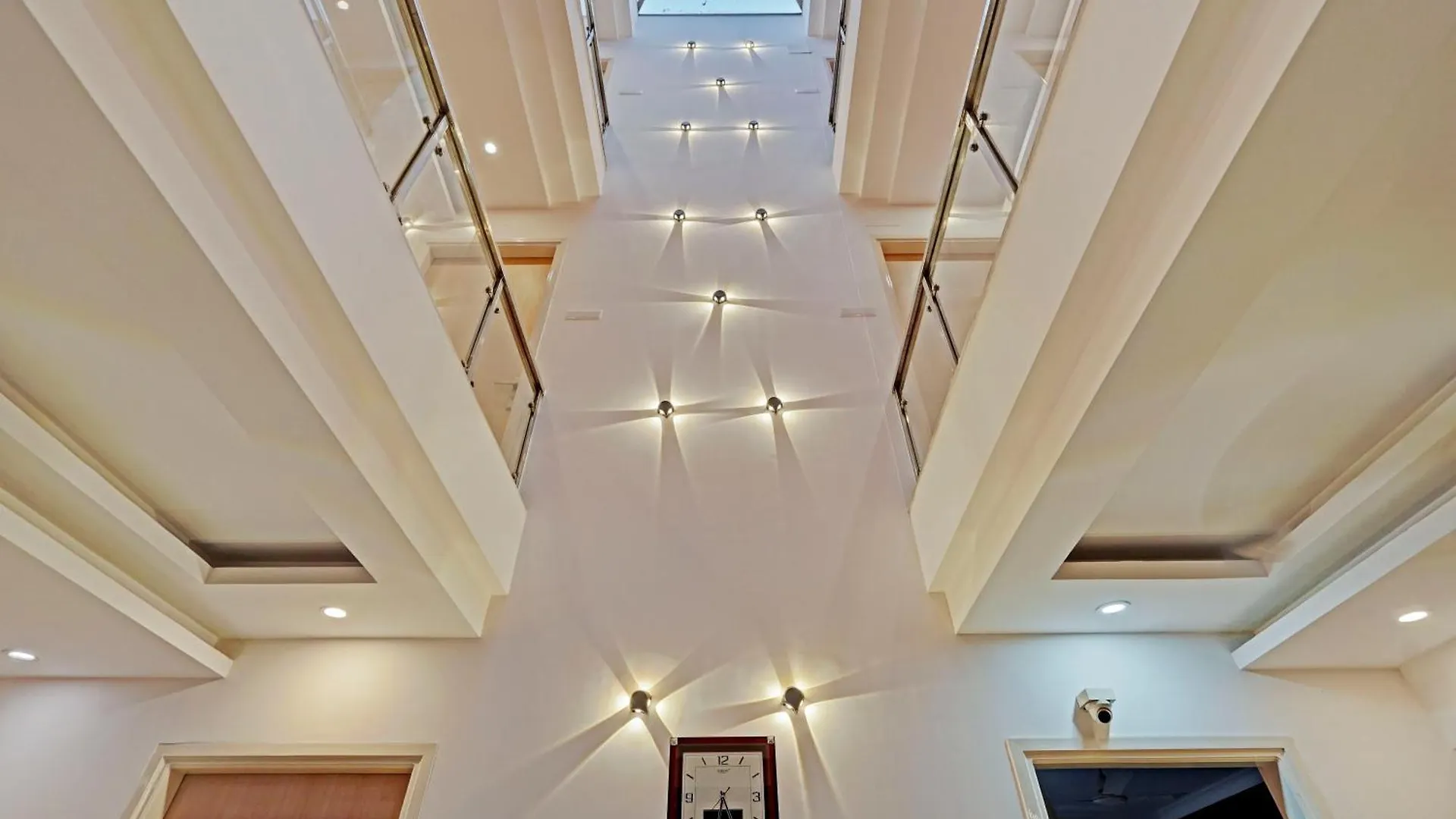 ***  Madstays Hotel - Medicity Near Medanta Hospital Gurgaon India