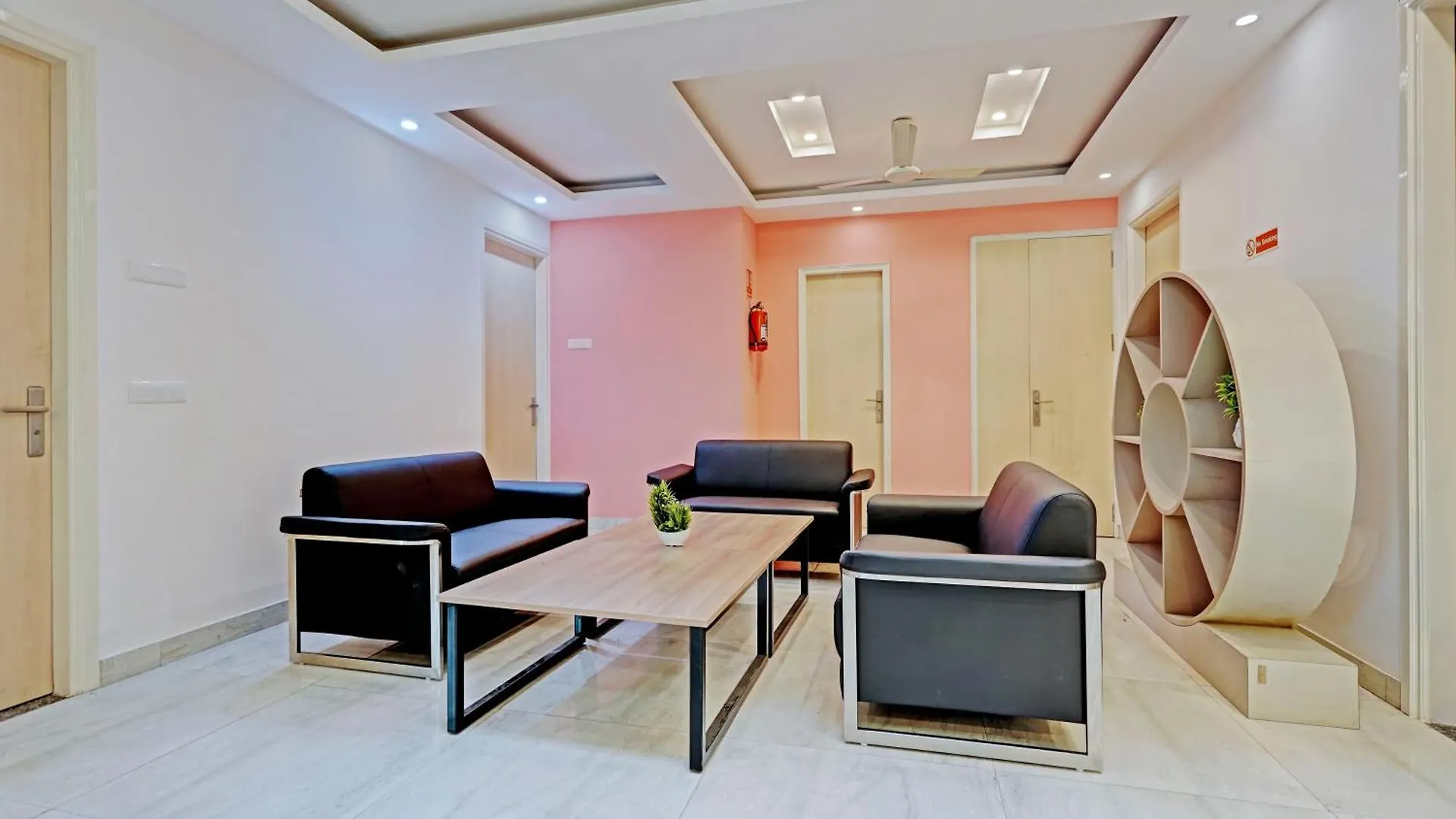 Madstays Hotel - Medicity Near Medanta Hospital Gurgaon
