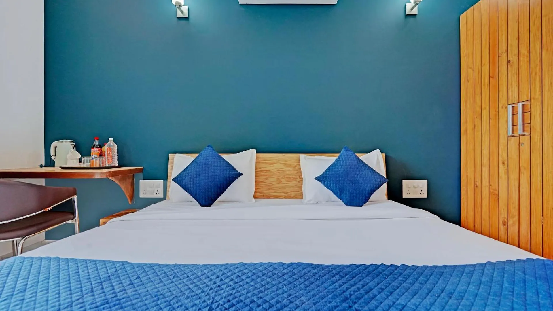 Madstays Hotel - Medicity Near Medanta Hospital Gurgaon