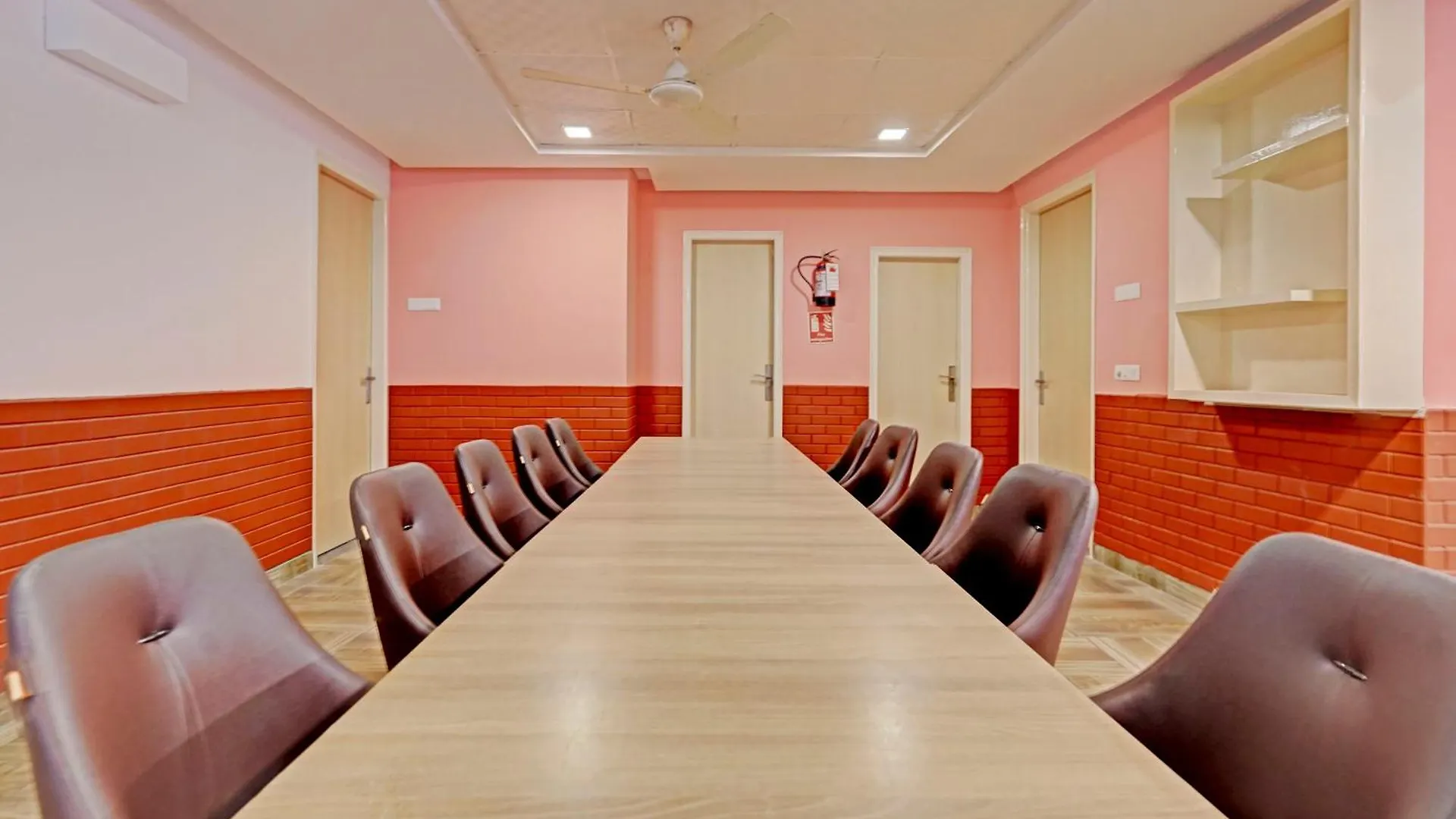 Madstays Hotel - Medicity Near Medanta Hospital Gurgaon